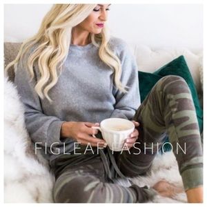 Last One! Cozy Raw Hem Sweatshirt in Gray